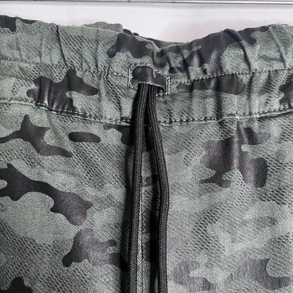 BEVY FLOG Camouflage Skinny Pants - Picture 4 of 12